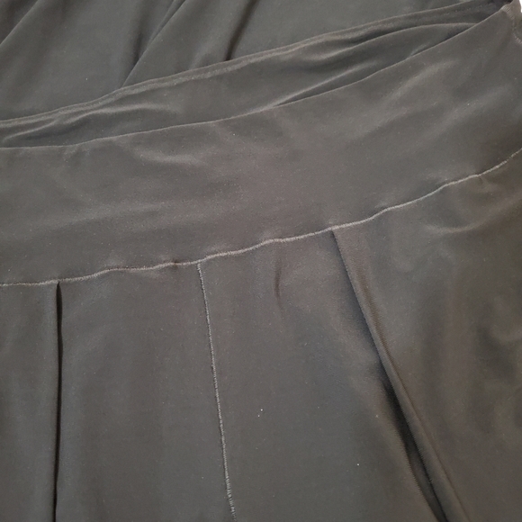 Joseph Ribkoff elastic waist pleated stretch black pants - Picture 5 of 8